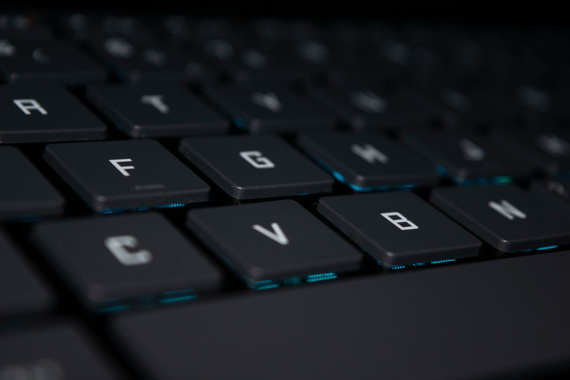 Tani laptop do gier do 1000 zł – co realnie kupisz za te pieniądze - zdjecie w tresci